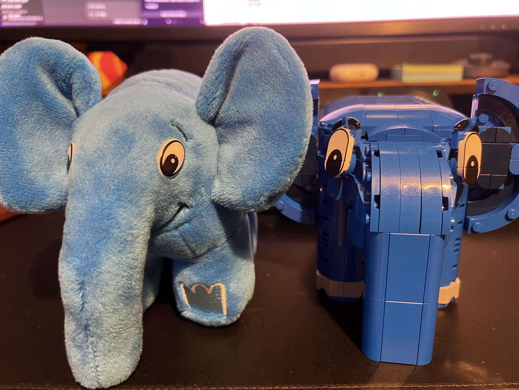 A typical elePHPant next to the LEGO elePHPant
